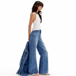 Levi's Ribcage Wide Leg 26x32 Not The Same Leg Lengthening Light Wash NWT